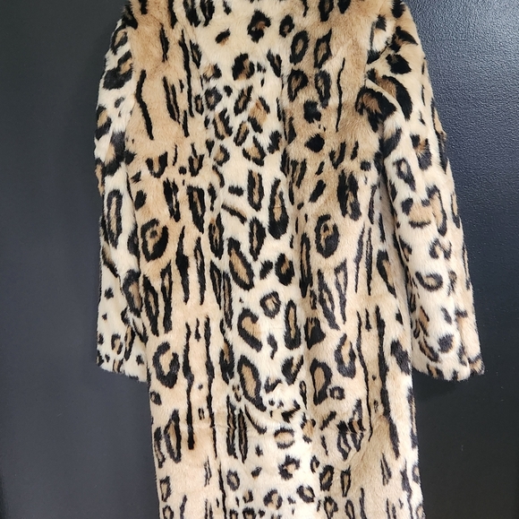 Elie Tahari animal print fur coat - Picture 3 of 5